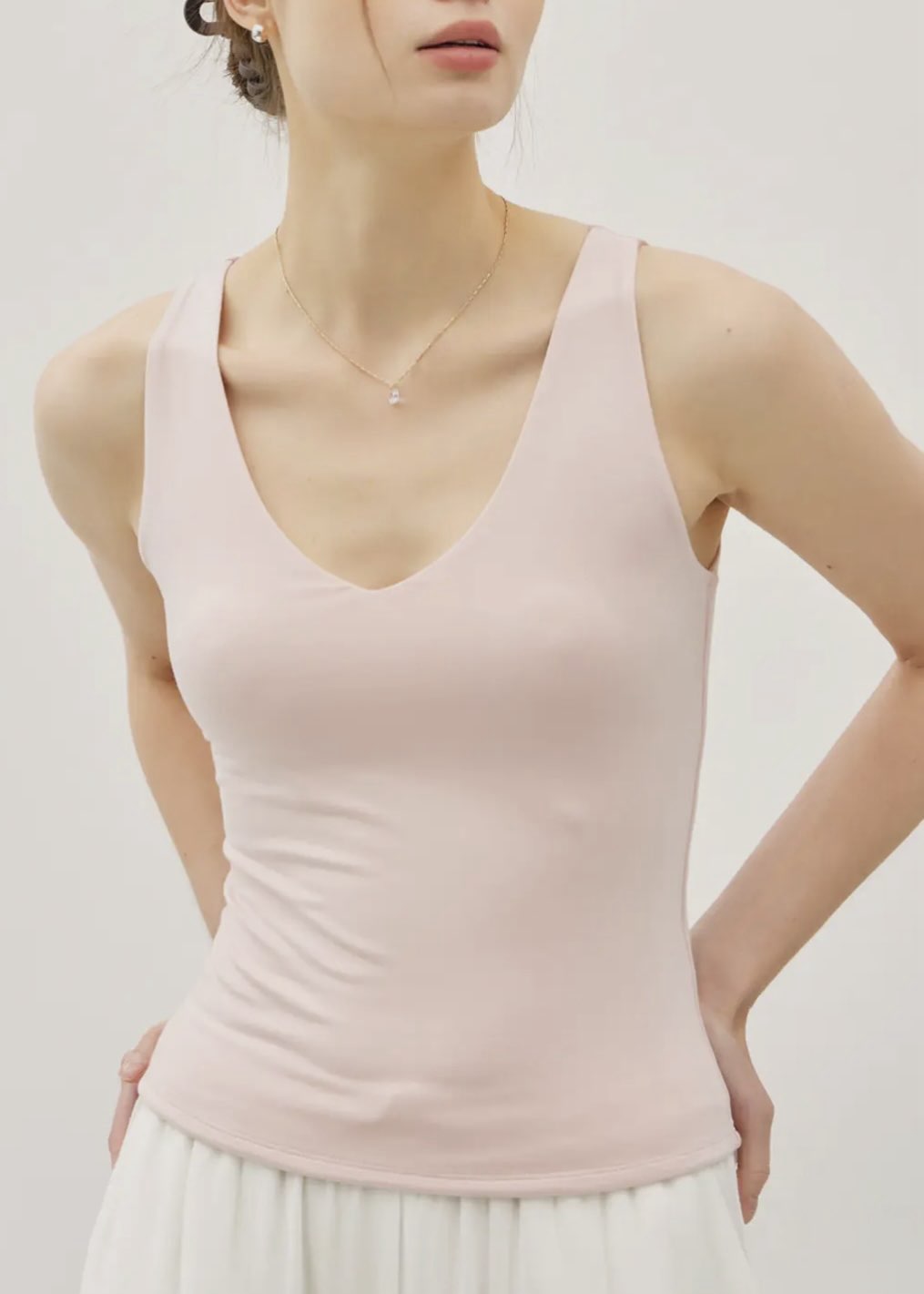 Basic V-Neck Tank