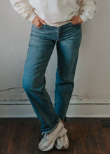 Load image into Gallery viewer, Just Black Denim Medium Wash Straight Leg Jean
